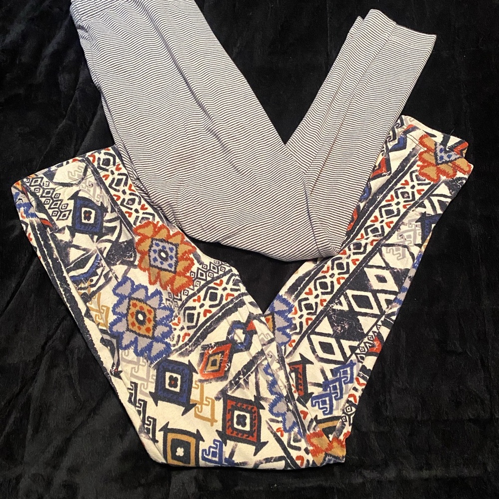 2 Pairs of Print Leggings
